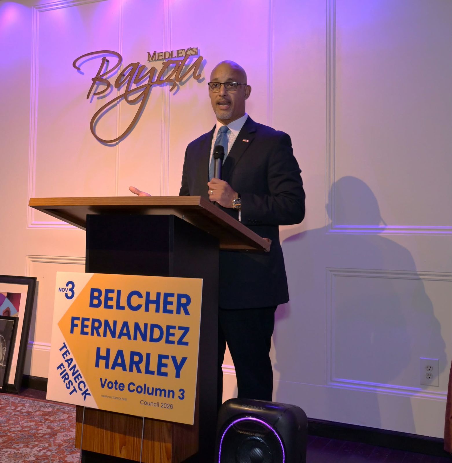 George Fernandez Jr. at the podium at Medley's Bayou
